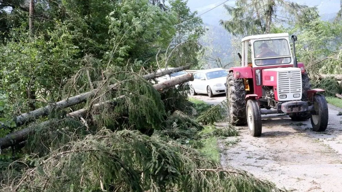 Straßen mussten freigeräumt werden