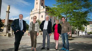 Immobilien-Experten unter sich: Karl Pauger, Brigitte Trausner, Alois Marchel, Claudia  Müllner-Dissauer und Helmut  Groicher                                  wolf