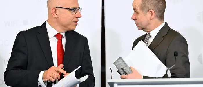 Wifo-Chef Gabriel Felbermayr und IHS-Chef Holger Bonin präsentierten die "Konjunkturprognose 2026 und 2027“