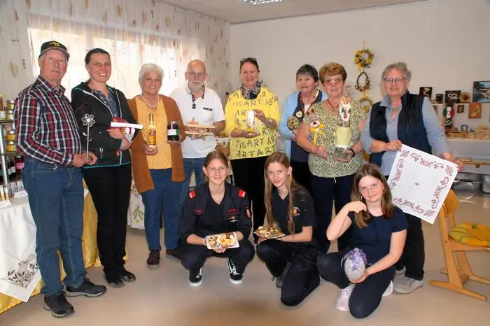 m Gemeinschaftsraum in Pöllau bei Gleisdorf ließen acht regionalen Ausstellerinnen und Ausstellern sowie Künstlerinnen und Künstler Osterstimmung aufkommen. 