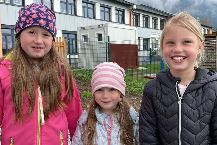 Adriana, Larissa und Lena hatten viel Spaß bei der Feier
