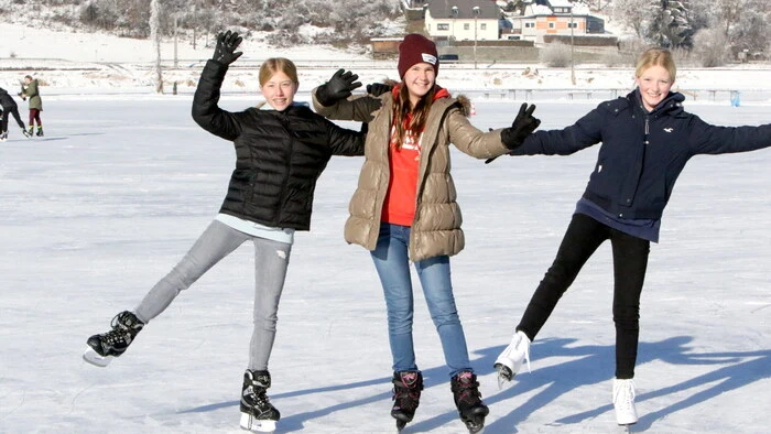 Eisläufer kommen seit dem Wochenende in Unterbergen nahe der Bezirkshauptstadt St. Veit voll auf ihre Kosten. 