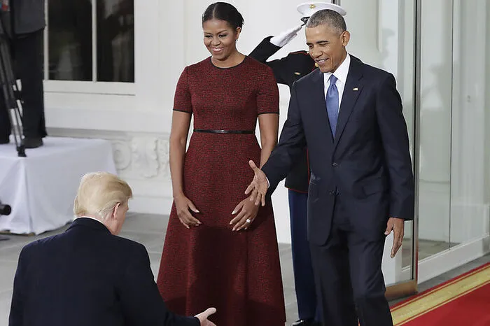 Michelle und Barack Obama empfangen den künftigen Präsidenten