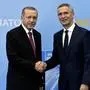 Nato-Generalsekretär Jens Stoltenberg (r.) und der türkische Präsident Erdogan. 