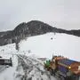 Ein Schneepflug auf der Flattnitz | 27 Zentimeter hat es auf der Flattnitz geschneit, der Schneepflug ist im Dauereinsatz
