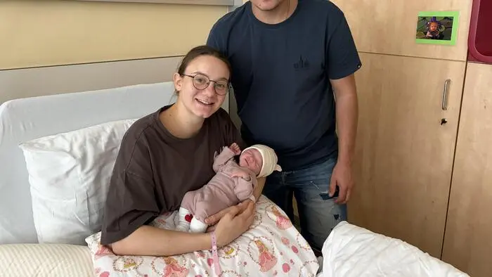 Ein neues Kapitel voller Familienglück | Große Freude bei Lena Peyrl und Markus Feichtenhofer: Am 19. September erblickte ihre Tochter Ida Luisa mit 2885 Gramm und 46 Zentimetern das Licht der Welt. Besonders stolz ist ihr Bruder Matheo (3).