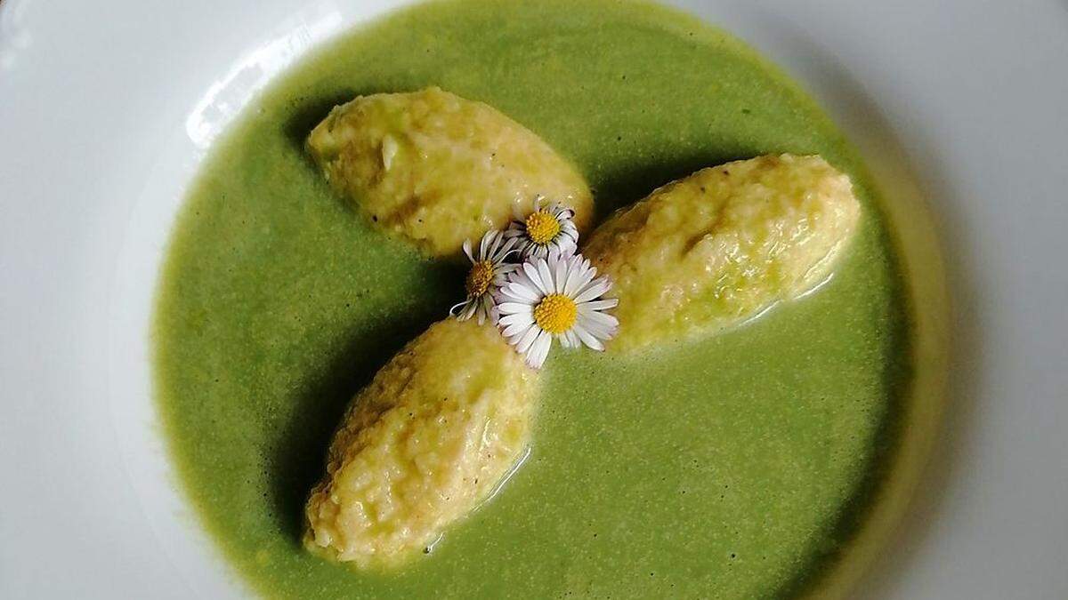 Bärlauchsuppe mit Polentanockerl von Gertrude Liebmann