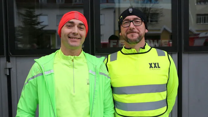 Gut ausgerüstet und sichtbar wartete man auf den Start in Weiz.