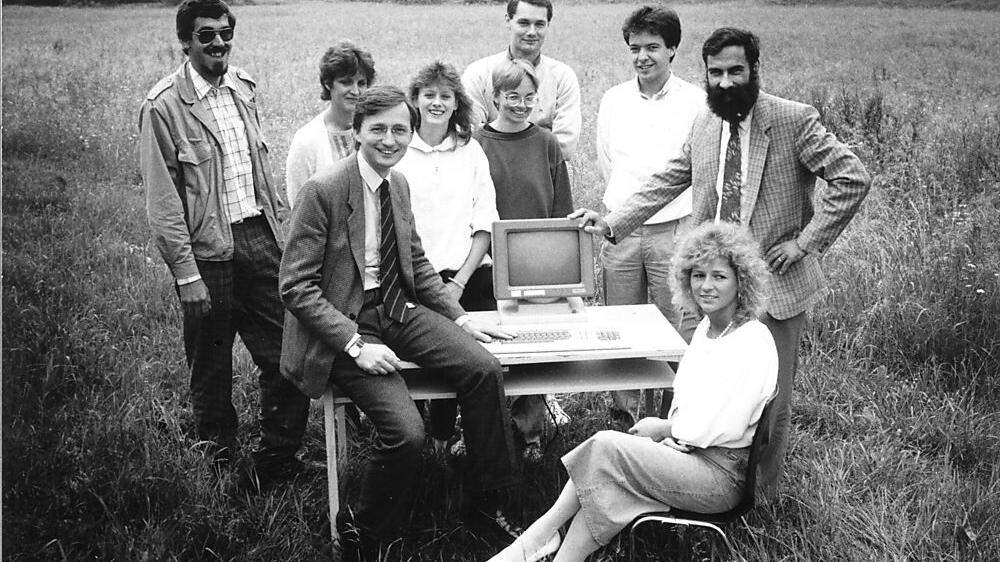 Vor 30 Jahren kamen die Informatiker an die Uni. Unter ihnen auch Johann Eder (ganz links)