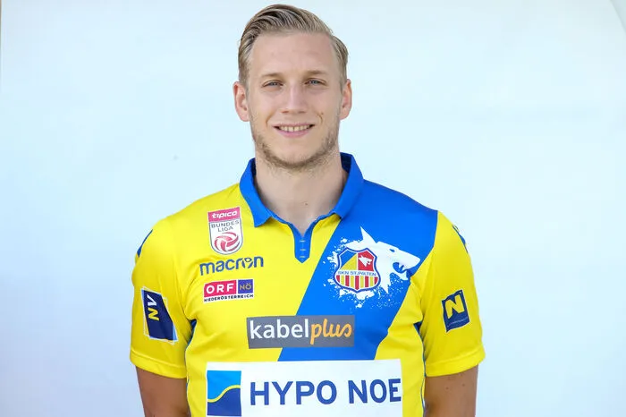 Michael Huber, geboren am 14. Jänner 1990 Vereine als Profi: Parndorf, Hartberg, St. Pölten Spiele für St. Pölten (vor der Saison): 144