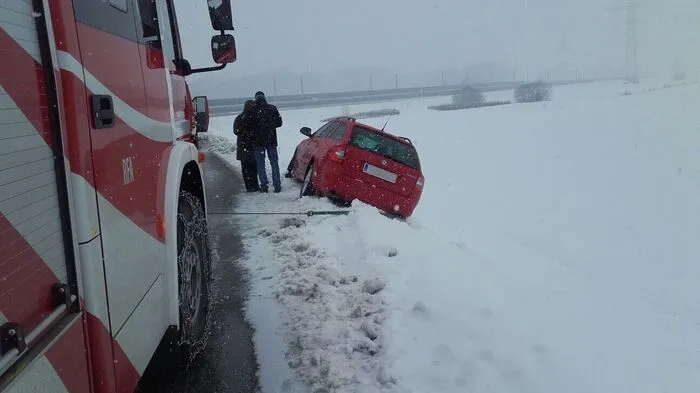 49 Einsätze verzeichneten am heutigen Donnerstag die Feuerwehren in der Region. 34 davon im Bezirk Deutschlandsberg, 15 im Bezirk Leibnitz. Vorwiegend wurden Fahrzeuge geborgen.