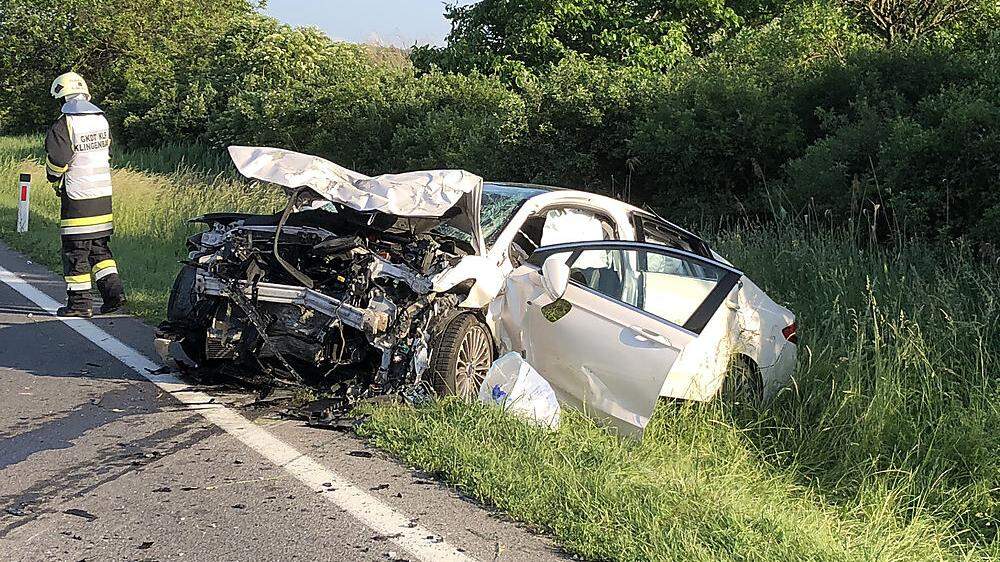 Eine 55-jährige Frau aus Ungarn ist Samstagabend, 19. Mai 2018, bei einem Verkehrsunfall auf der B16 bei Klingenbach (Bezirk Eisenstadt-Umgebung) ums Leben gekommen. 
