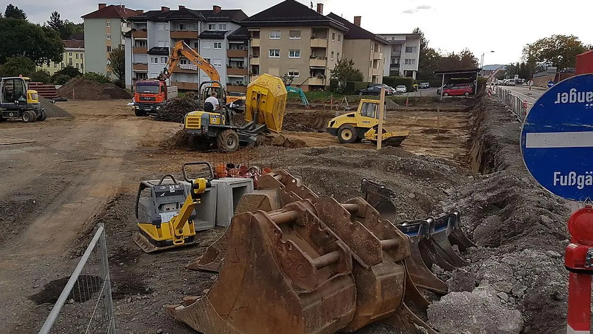 Parkplatz für Mitarbeiter des LKH Feldbach soll bis Jahresende fertig sein