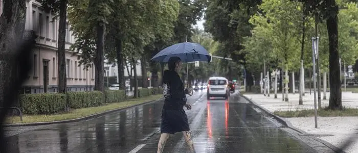 Der Regenschirm blieb in diesem Juli ständiger Begleiter