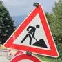 Verkehrsschild: Bauarbeiten | Mit Behinderungen aufgrund von Sanierungsarbeiten ist ab Mittwoch, 12. November, auf der B85 zu rechnen
