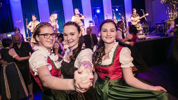 Schwungvoll zu geht es auch heuer wieder in der Stadthalle. Die 66. Ausgabe des Bauernbundballs garantiert für tolle Stimmung.