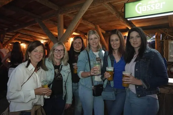 Der Startschuss fiel bereits am frühen Abend mit dem traditionellen Dämmerschoppen, der in diesem Jahr vom Musikverein Schönberg/Lachtal gestaltet wurde. 