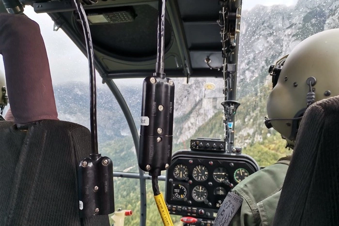 ...über den Bundesheerhubschrauber Alouette III aus Aigen...