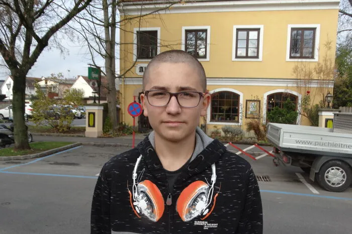 Ich möchte wie mein Papa Tischler werden. Das unterschiedliche Holz und was man damit alles machen kann, mag ich am meisten.