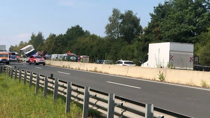 Klicken Sie sich durch die Bilder vom Unfall.