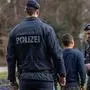 Die Polizei kontrolliert - Symbolfoto