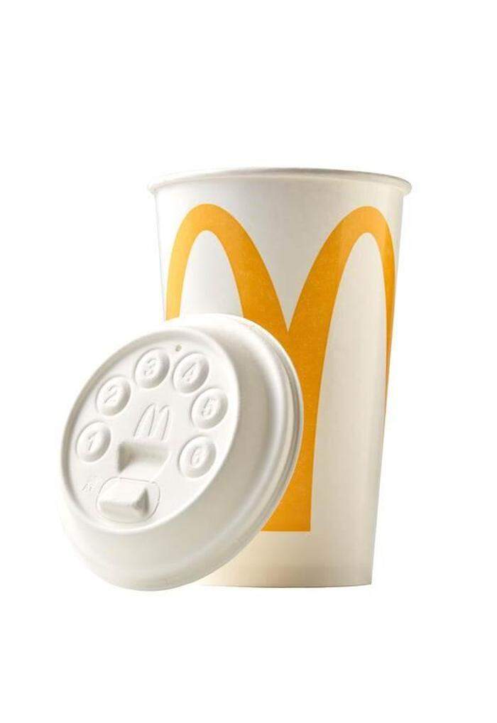 McDonald’s Österreich verabschiedet sich von Papierstrohhalmen für Getränke 