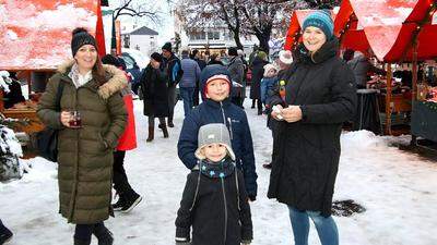 Viele Besucher kamen zum Adventmarkt in Bärnbach