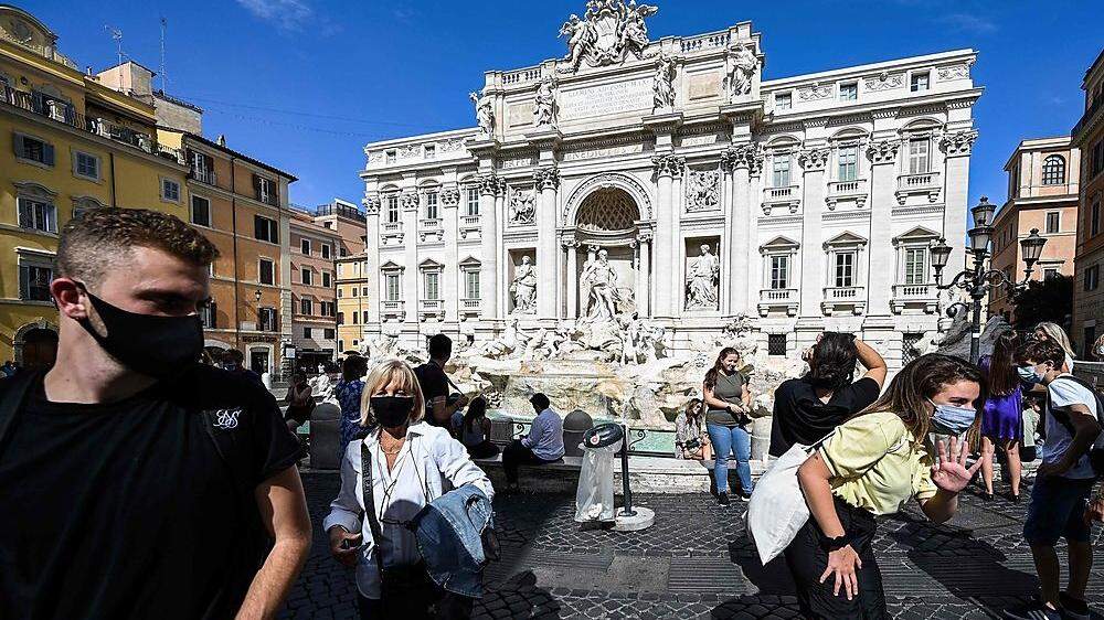 In Rom herrscht bereits Maskenpflicht im Freien