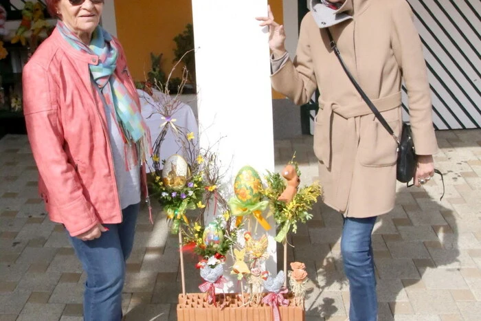 Und so waren am Freitag und Samstag tagsüber zahlreiche Kauflustige in das Pfadfindergildeheim „St. Georg“ gekommen, um aus dem umfangreichen Angebot zu wählen. 