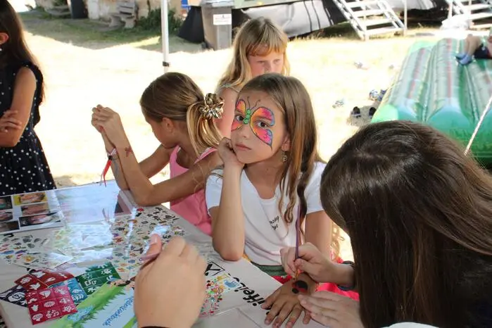 Gestartet wurde traditionell mit dem beliebten Frühschoppen und  kulinarischen Schmankerln aus der Küche von René Gangl und seinem Team. Ein Kinderschminken, Schätzspiel oder die Hüpfburg sorgten bei den kleinsten Besuchern für strahlende Gesichter.