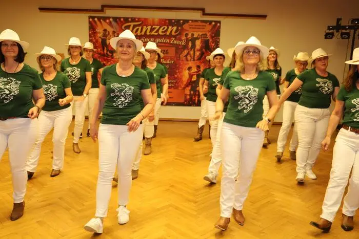 Den Tänzerinnen und Tänzern war bei schwierigen Schrittkombinationen die Konzentration am Gesicht abzulesen