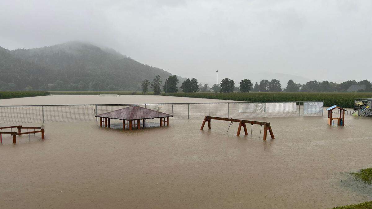 Wassermassen in Kitzeck-Fresing