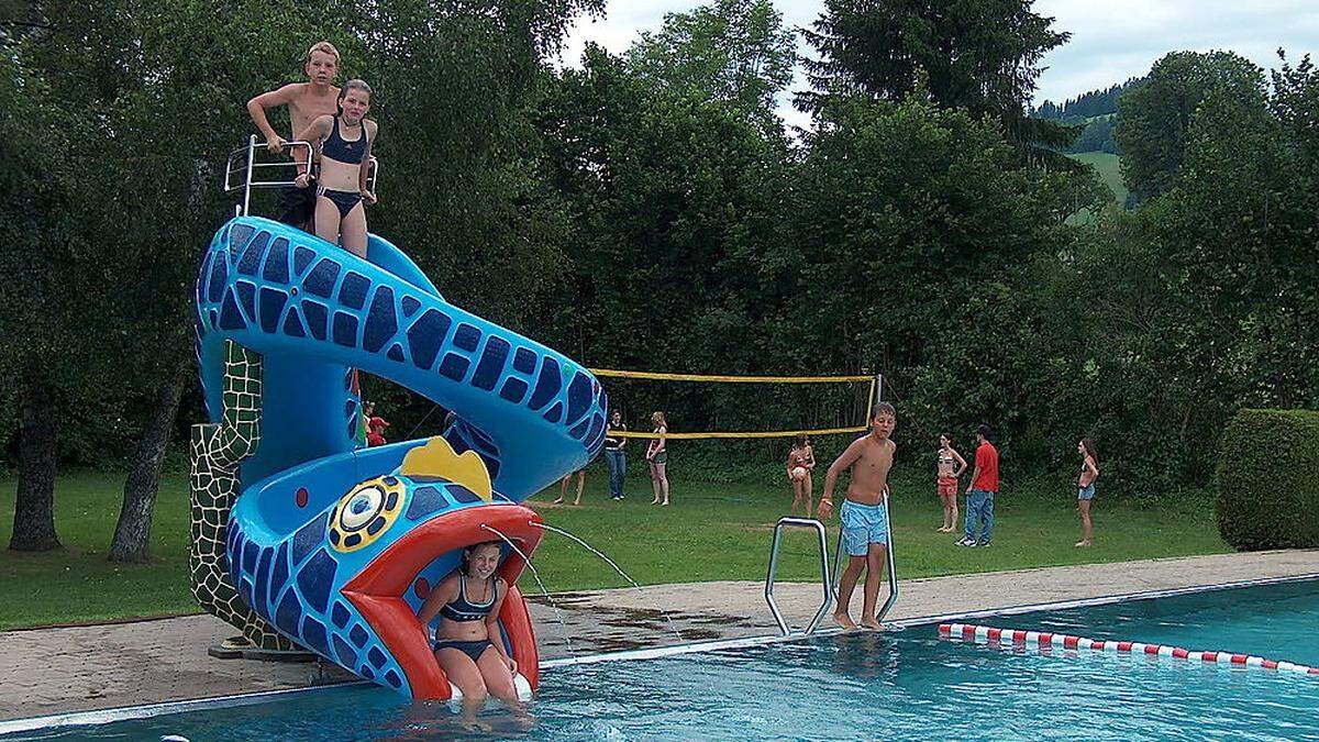 Auch die Angebote in den Freibädern wie jenem in Reichenfels werden bei der Sommerbetreuung genutzt