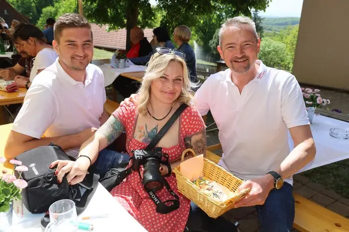 Das von der SPÖ organisierte Fest wurde im Jufa Hotel Tieschen von Bürgermeister Martin Weber (r.) feierlich eröffnet