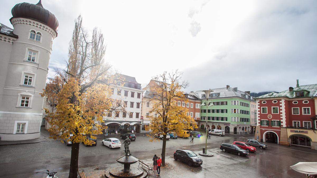 Der Hauptplatz ist einigen Lienzern ein Dorn im Auge. Laut derzeitigen Plänen soll sich der Platz optisch an die Messing- und Rosengasse anpassen