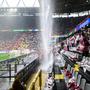 Vor dem Match Türkei gegen Georgien überraschte die Fans in Dortmund ein Wasserfall im Stadion