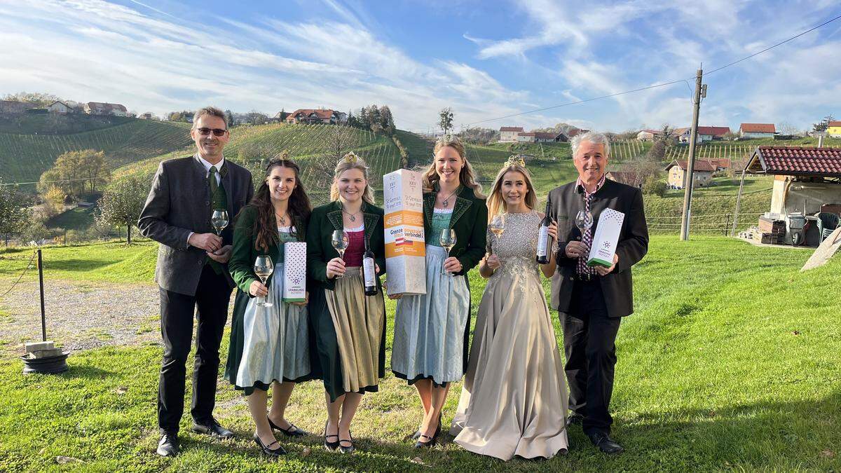 Die steirischen Weinhoheiten wagten einen Blick über die Grenze und waren bei der slowenischen Weinkönigin zu Besuch