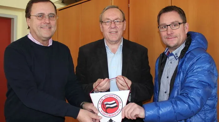 Hans-joachim Waldhaus, ASK-Präsident Ernst Meixner und Mario Leitinger (von links)