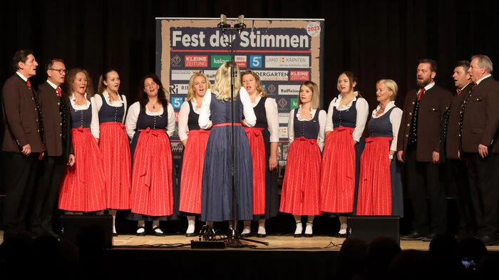 Die Veranstaltungsreihe „Fest der Stimmen" von Richi di Bernardo und Wolfgang König ist bereits seit vielen Jahren fixer Bestandteil des Terminkalenders von musikaffinen Menschen. Vertreten sind dabei immer die beliebtesten und bekanntesten Chorgemeinschaften Kärntens.