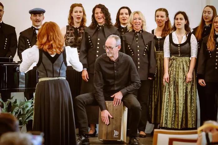 Für die Percussion war Christian Riegler verantwortlich.
