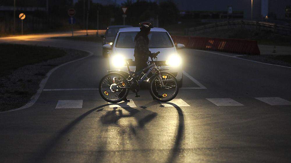 60 Prozent der Radfahrenden sind mit zu dunkler Kleidung unterwegs
