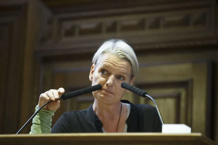 Am Donnerstag nahm sie unter Tränen Abschied von der Politik.