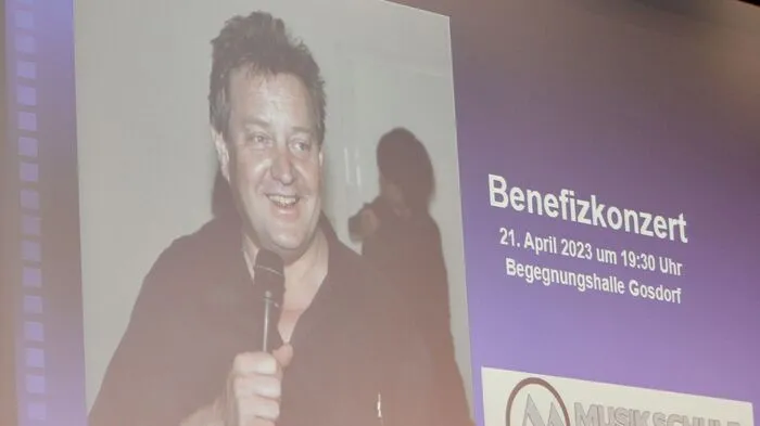 Neben den musikalischen Höhepunkten blickte das Publikum auf das bewegte Leben von Gotthelf Orthacker mit Anekdoten zu seiner Person zurück.