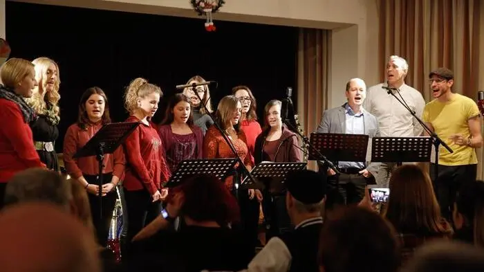 Als "Einheizer" fungierte das von Gregor Bischops geleitete Vokalensemble der Musikschule Trofaiach