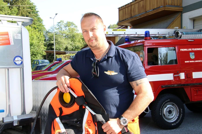 Die Idee dazu stammt vom Bärnbacher Feuerwehrkommandanten Bernhard Haller, der im Bereichsfeuerwehrverband Voitsberg Beauftragter für Waldbrandbekämpfung ist.