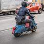 Der schwer verletzte Mopedfahrer wurde von der Rettung ins LKH Villach eingeliefert (Sujetbild)