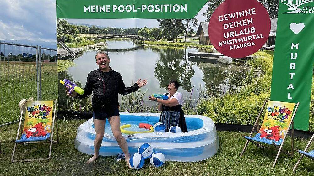 Wagten den Sprung in den Pool: Michael Ranzmaier-Hausleitner und Manuela Machner