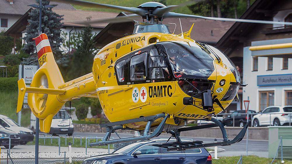 Der Verletzte wurde ins Krankenhaus Lienz geflogen
