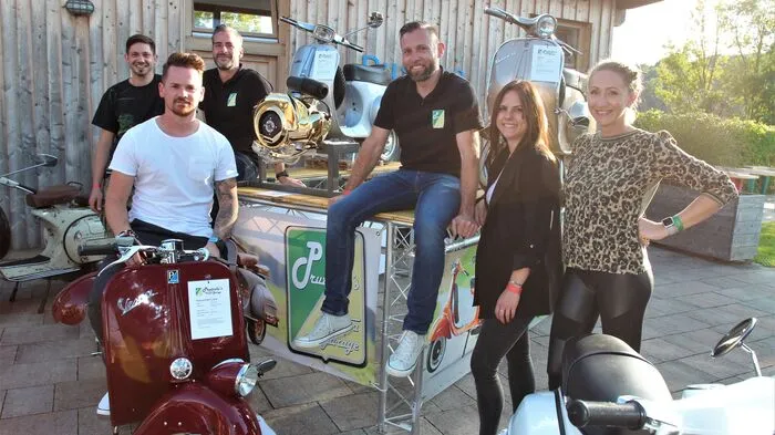 Vespa-Freunde stellten ihre Modelle vor.
