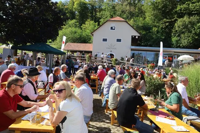 Zu den Besuchern gehören Gäste aus allen österreichischen Bundesländern, vorwiegend Kurgäste aus Bad Gleichenberg und Bad Radkersburg.